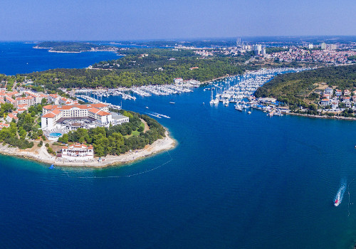 villa on verudela bay Poreč marina