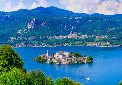 holiday rentals on lake orta