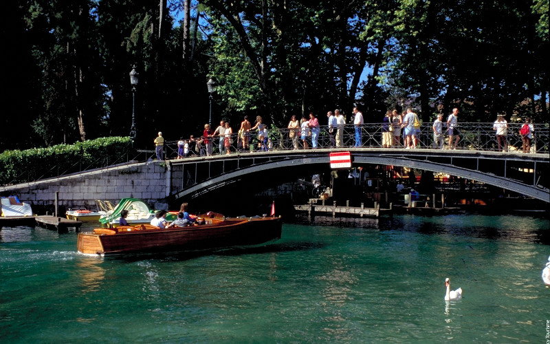 lake annecy holidays - boat on a canal