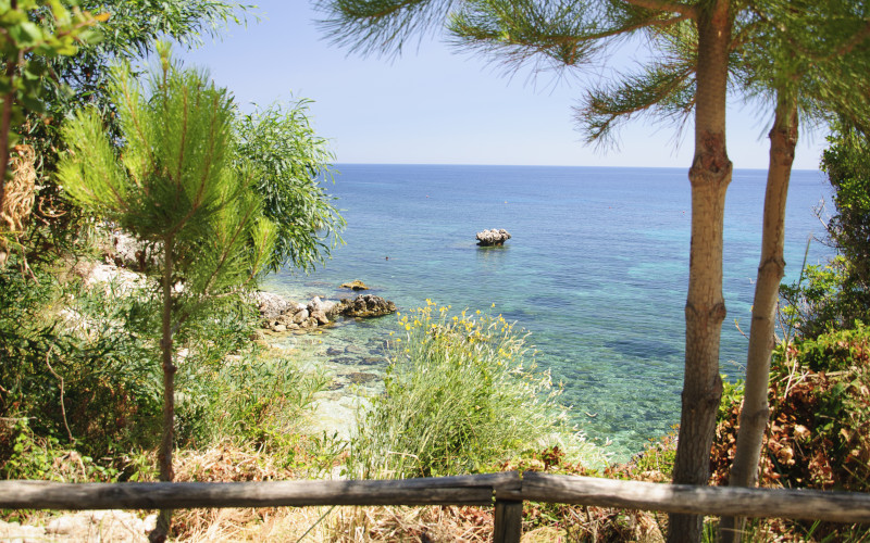 calampiso beach trapani